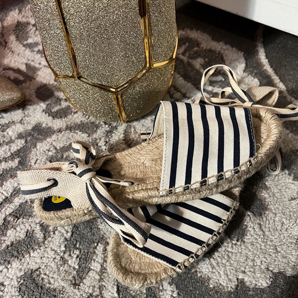 Gap Blue Striped Cream Espadrille Tie String Sandals Sz 7 - Picture 3 of 5